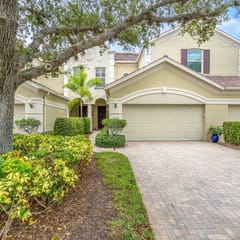 Botanica 2BR + Den/2BA -Seasonal Rental, w/ Garage