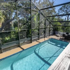 Nokomis Beach House: Heated Pool, 5min to Beach