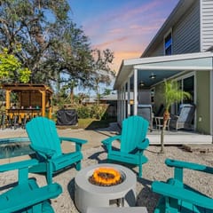 Heated Salt Water Pool & Fire Pit Retreat in Sarasota