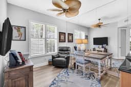 Botanica 2BR + Den/2BA -Seasonal Rental, w/ Garage