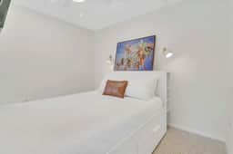 Coastal Studio Getaway|5 Min to Beach|Pool