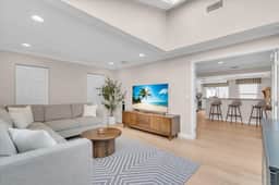 Glen Oaks Villa Getaway w/ Htd Pool