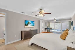 Glen Oaks Villa Getaway w/ Htd Pool