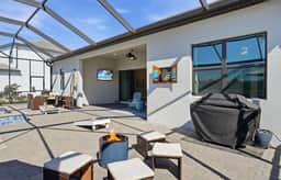 Lakewood Ranch Lakeside Retreat  Heated Pool & Spa