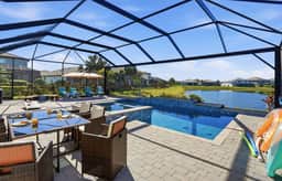 Lakewood Ranch Lakeside Retreat  Heated Pool & Spa