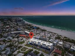 Lido Beachfront Condo | Ocean + Downtown Views