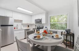 NEW LISTING Relax at Redwood, Close to Siesta Key Beach, Pool