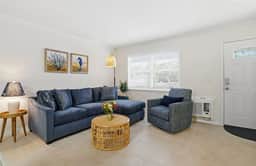 NEW LISTING Relax at Redwood, Close to Siesta Key Beach, Pool