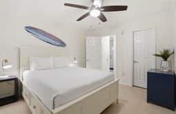 NEW LISTING Relax at Redwood, Close to Siesta Key Beach, Pool