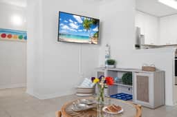 NEW LISTING Relax at Redwood II, Close to Siesta Key Beach, Pool