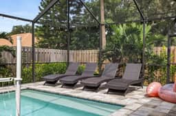 Salt pool, long stays welcome, 4BR  home