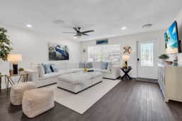 Bikes, Pickleball + Fire Pit | Near Siesta Key & Downtown