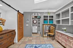 Sapphire Shores Studio | King Bed - Image 5