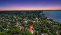 Sapphire Shores House | Sleeps 4 - Image 3
