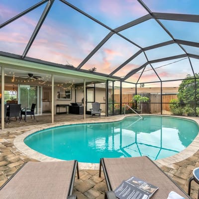 Gulf Gate Getaway-2BR/2BA w/ Htd Pool Pet Friendly