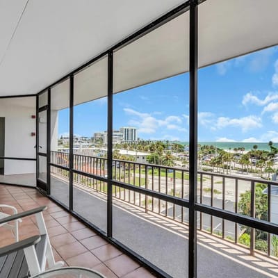 Lido Beachfront Condo | Ocean + Downtown Views