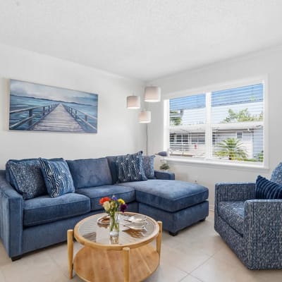 NEW LISTING Relax at Redwood II, Close to Siesta Key Beach, Pool