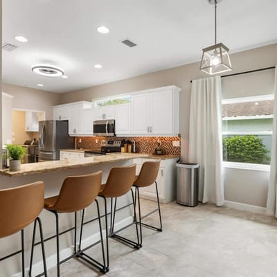 Salt pool, long stays welcome, 4BR  home