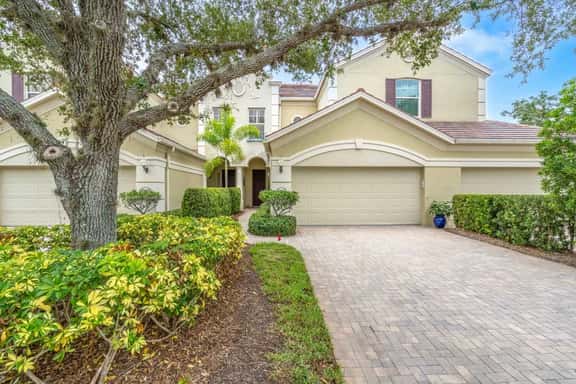 Botanica 2BR + Den/2BA -Seasonal Rental, w/ Garage - Image 1