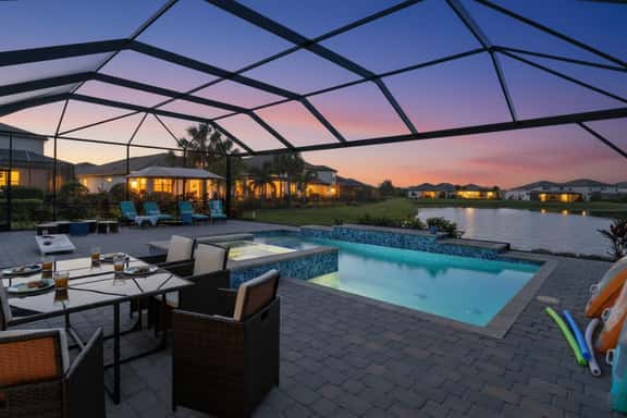 Lakewood Ranch Lakeside Retreat  Heated Pool & Spa - Image 1