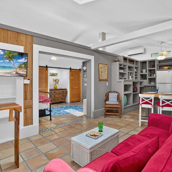 Sapphire Shores Studio | King Bed - Image 1