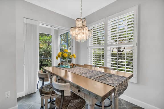 Botanica 2BR + Den/2BA -Seasonal Rental, w/ Garage