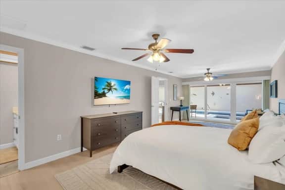 Glen Oaks Villa Getaway w/ Htd Pool