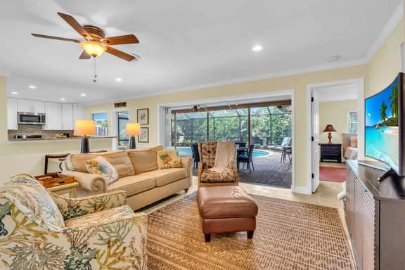 Gulf Gate Getaway-2BR/2BA w/ Htd Pool Pet Friendly