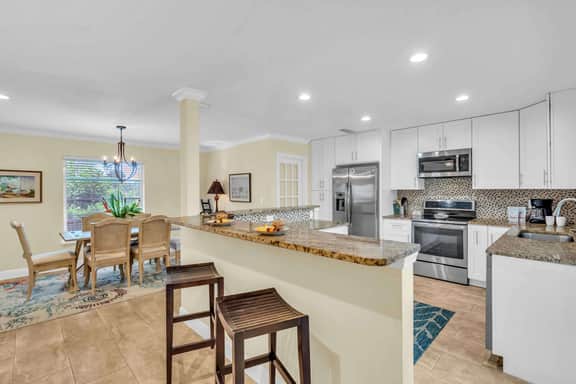 Gulf Gate Getaway-2BR/2BA w/ Htd Pool Pet Friendly