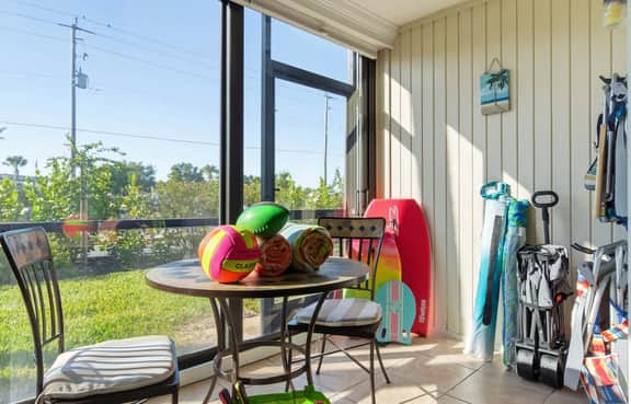 Sandy Feet Retreat – Fully Remodeled Condo Steps from Siesta Key Beach