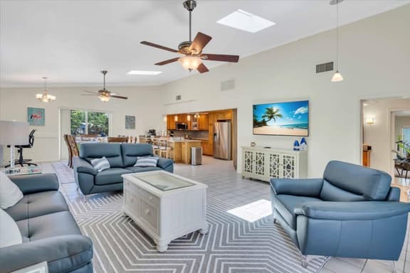 Coastal 2BR Getaway|5 Min to Beach|Pool+Peloton