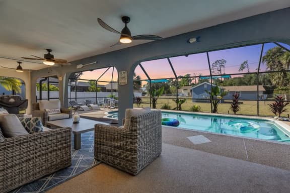 Florida Sunhouse – Lanai Living & Heated Pool